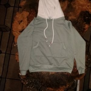 Pullover sweat shirt